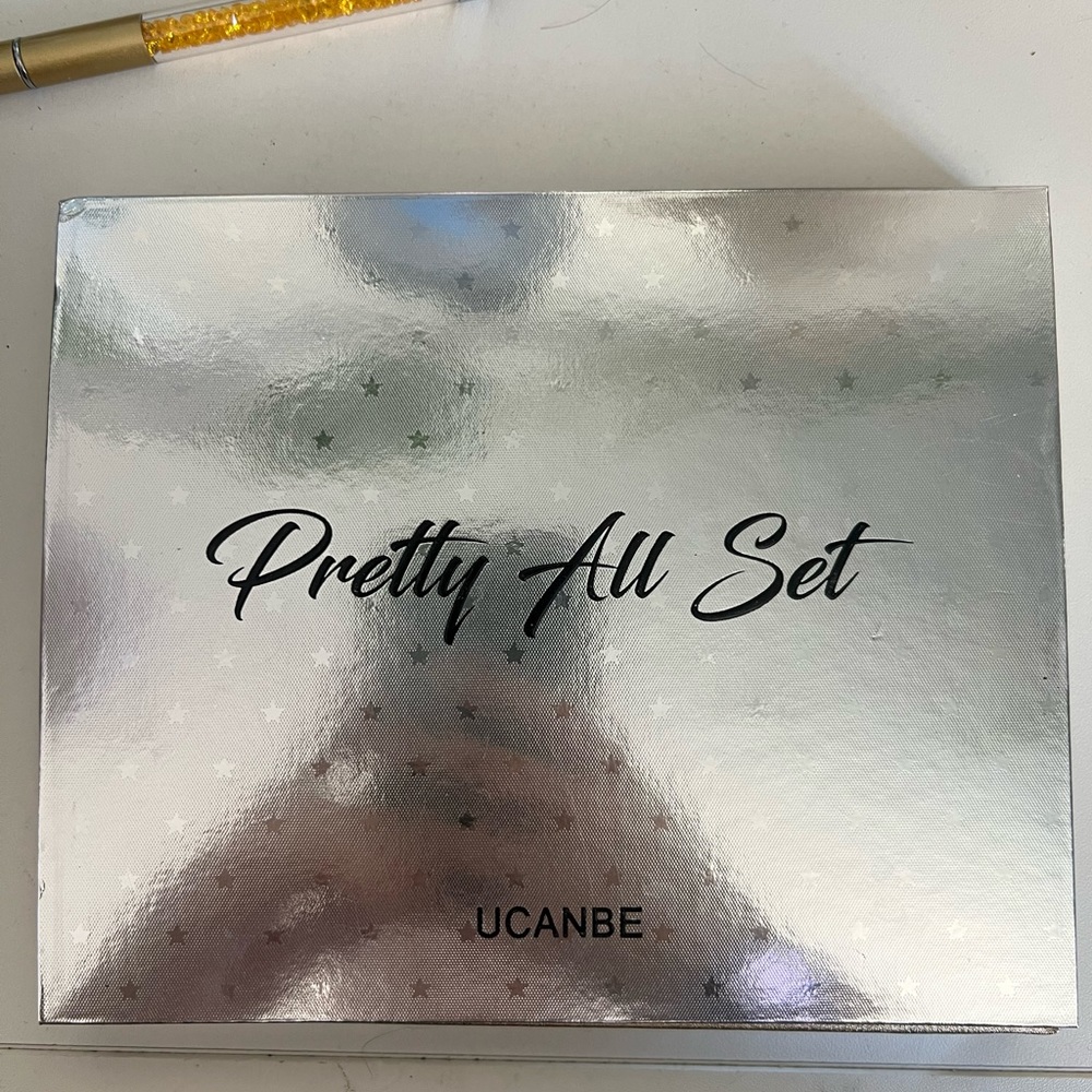 pretty all set makeup pallette